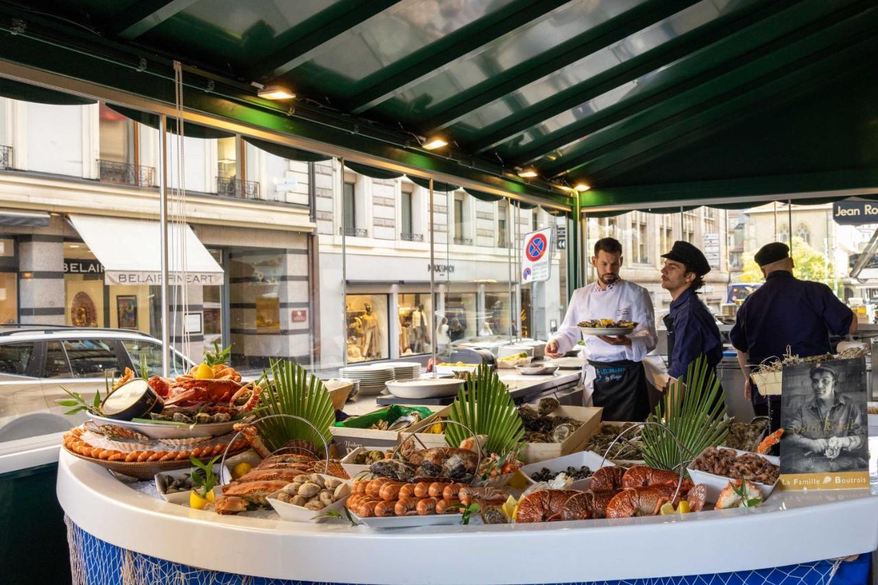 Lausanne Palace Esterno foto Seafood display at the restaurant