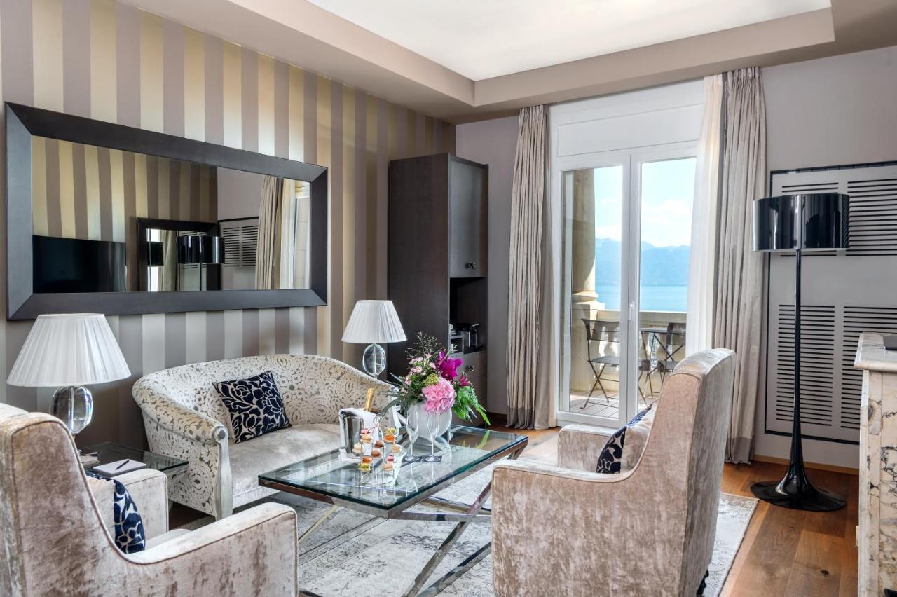 Lausanne Palace Esterno foto A living room