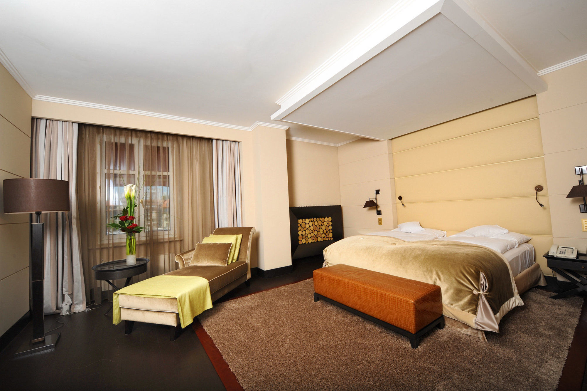 Lausanne Palace Esterno foto A room at the hotel