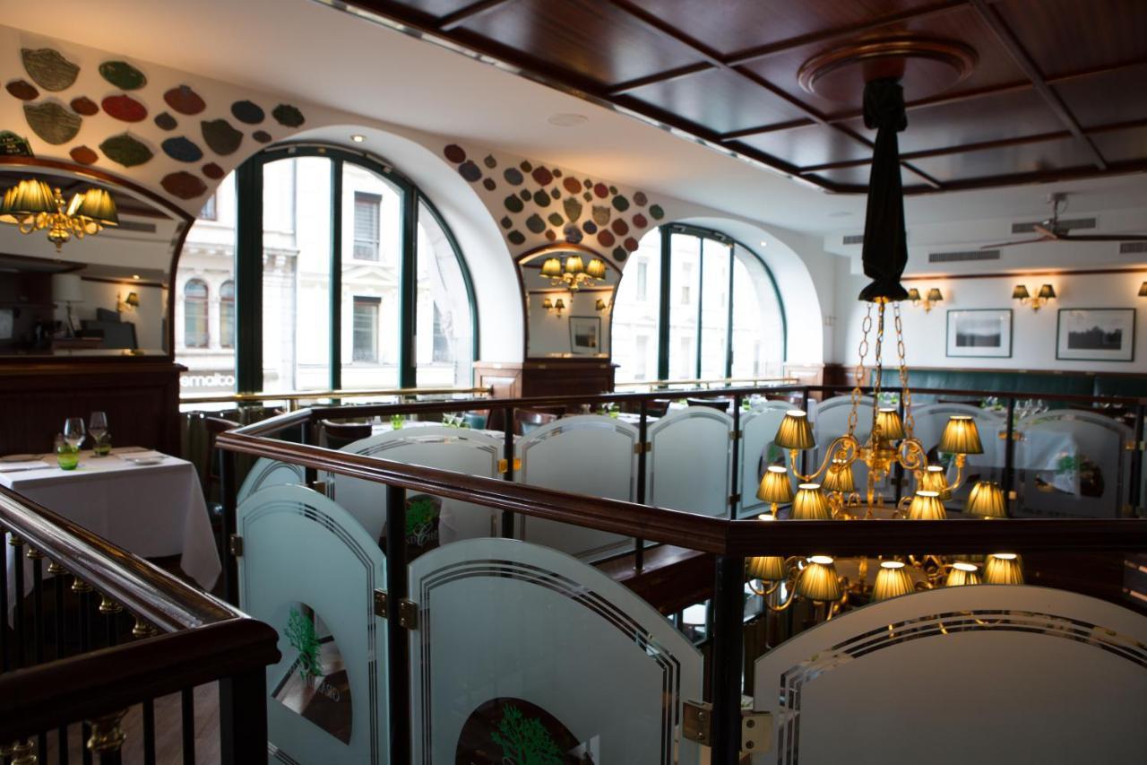 Lausanne Palace Esterno foto Interior of the restaurant